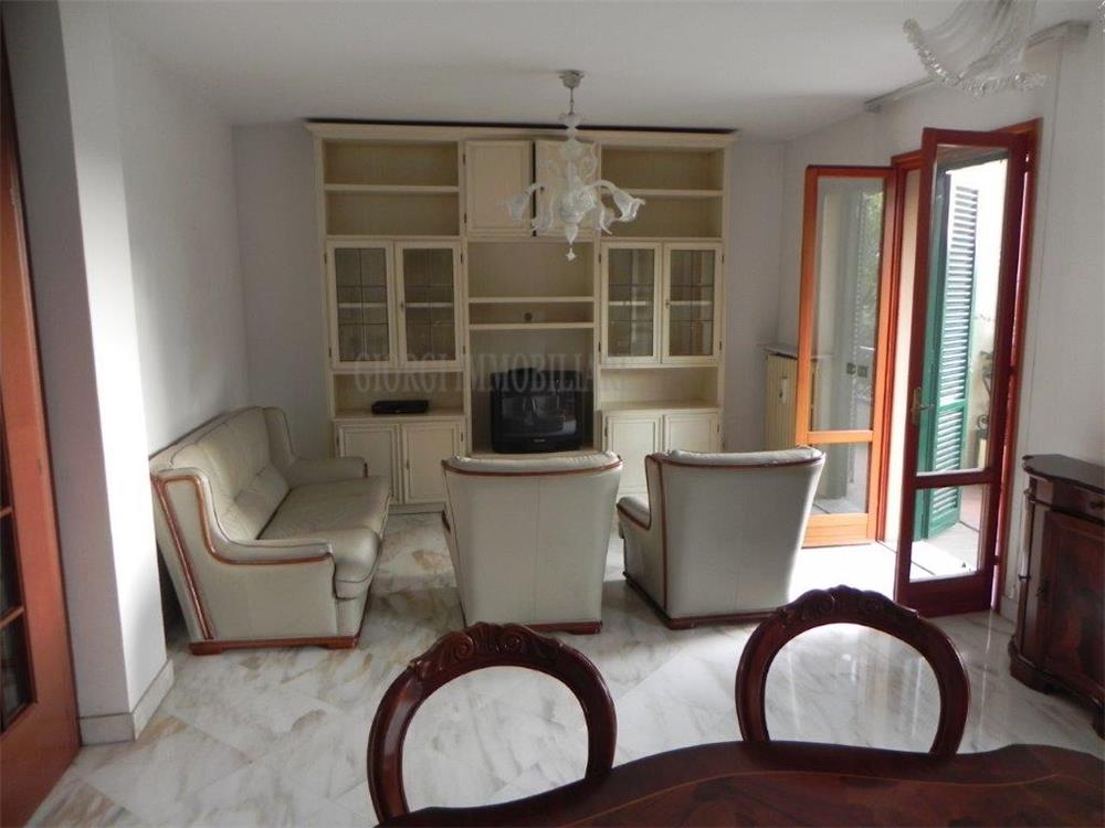 Massa Vendita Villa Trifamiliare Centro città rif: 1293