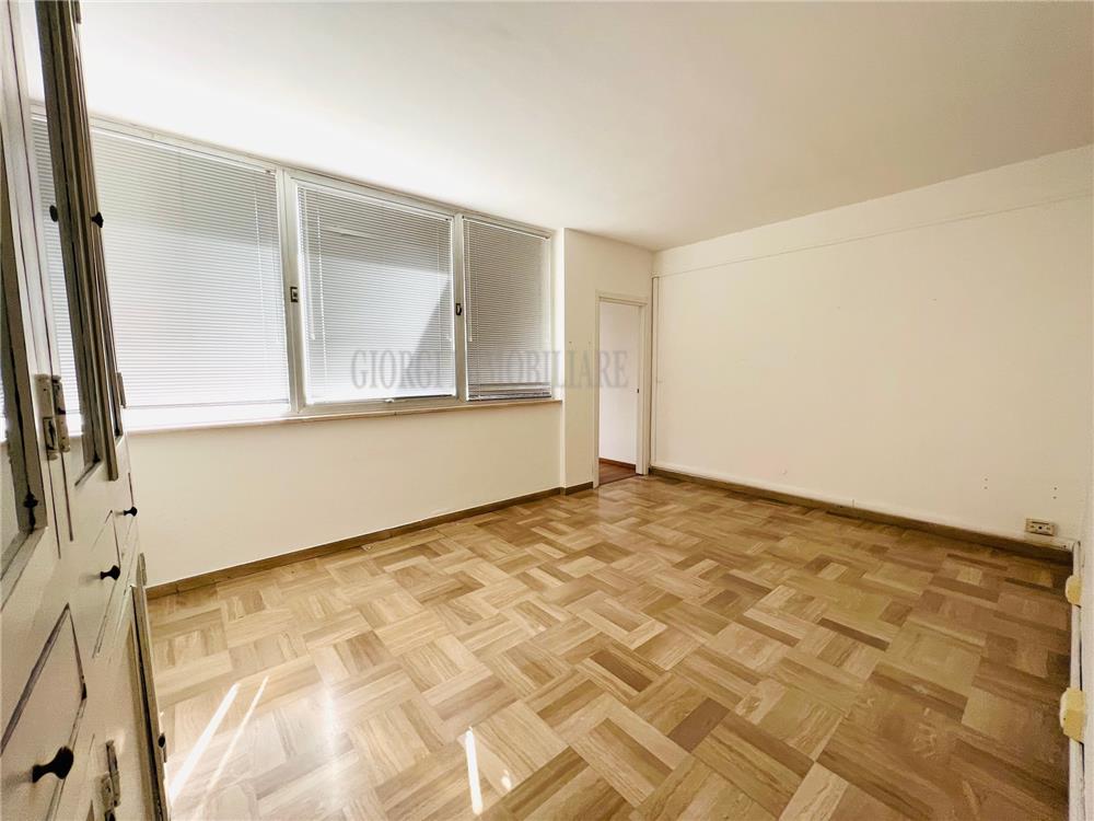 Massa Vendita Fondo Commerciale Centro città rif: 1481