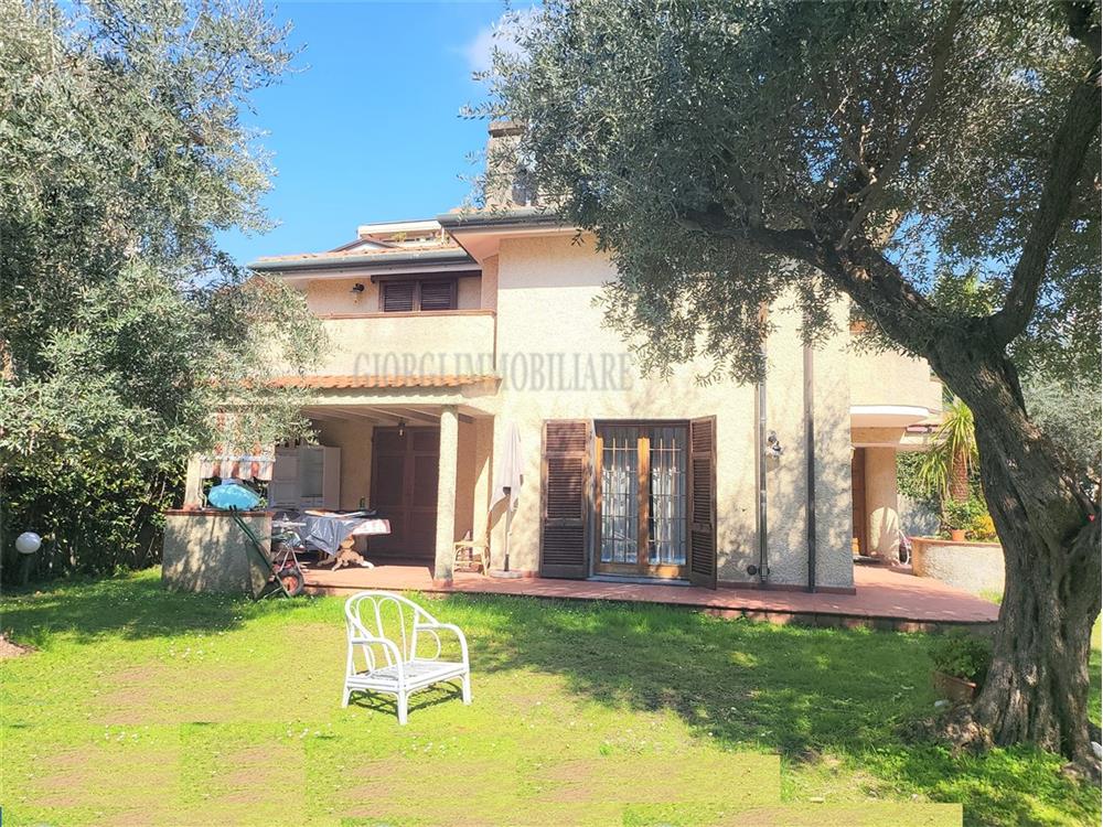 Massa Vendita Villa Singola Centro città rif: 1505